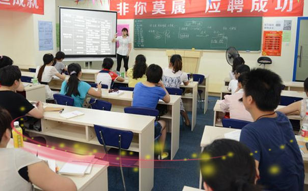 上海仁和会计初级职称班新班开课