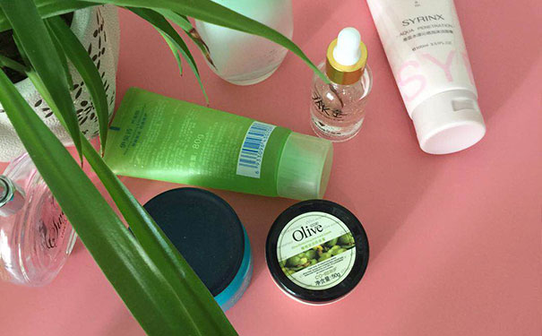 ����ѧ��ױ��ѧУ