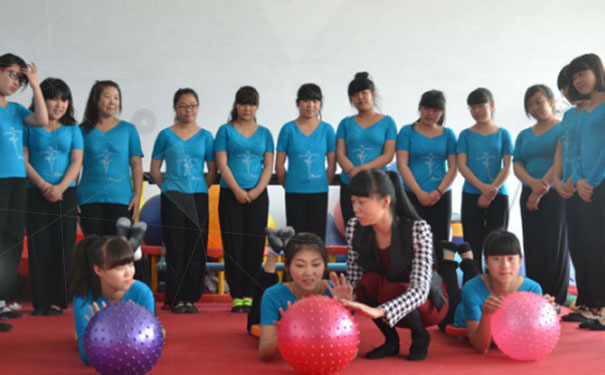沈阳师联幼师专业学校
