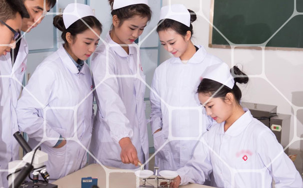 北京涉外护理哪个学校好