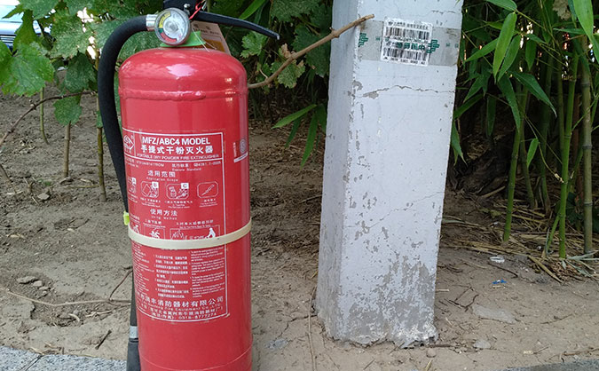 ����һ����������ʦ��ѵ���ĸ���_����Ǯ_��ַ�绰΢��