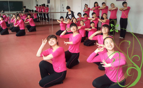 沈阳幼师中职学校