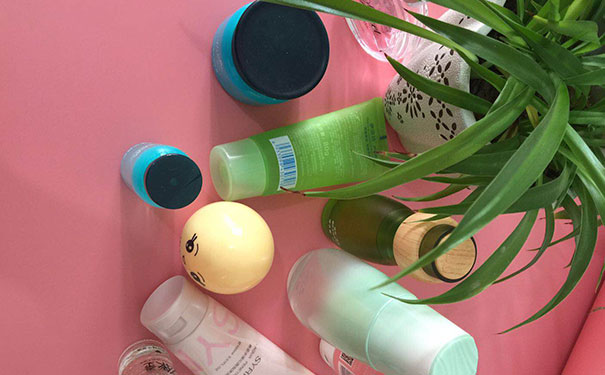 哈尔滨学美容工资多少一个月