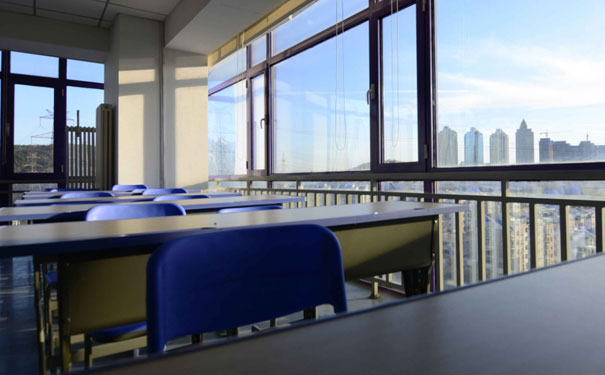 �������ν���ѧУ����