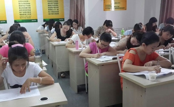 怀化学会计到哪里?学费多少? 怀化学会计到哪里?学费多少?