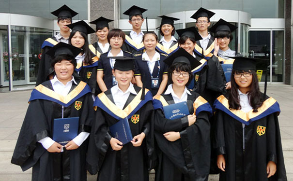 ����������ѵ��Ƭ