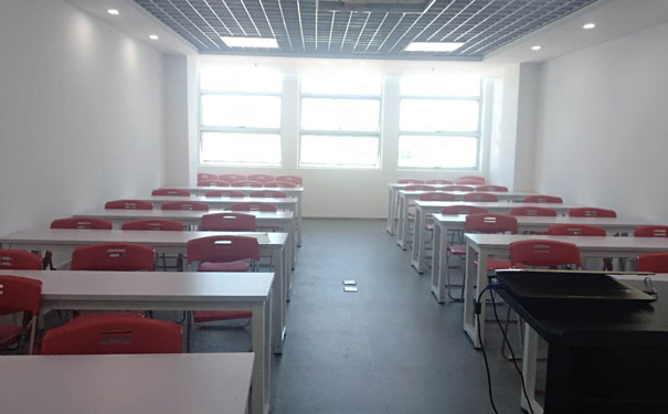 �ʺͻ����ѵ