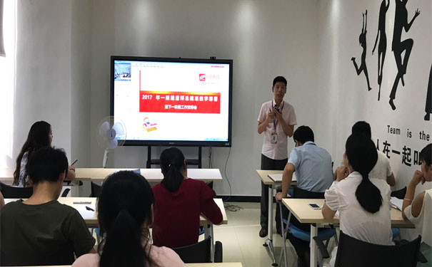 张家口二级建造师一般月收入