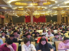 ��ͷ��������ʦ��ѵ�����Ǯ/