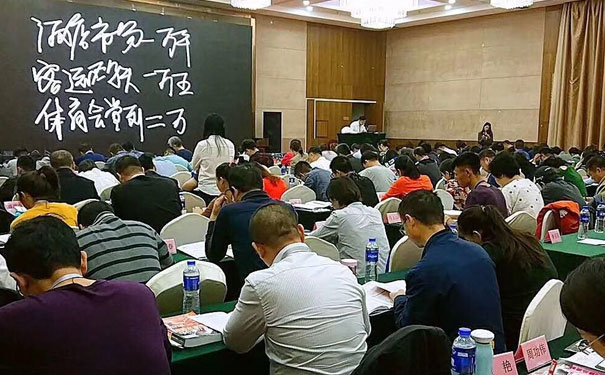 河南二级建造师培训学校在哪里_报名条件_学费多少
