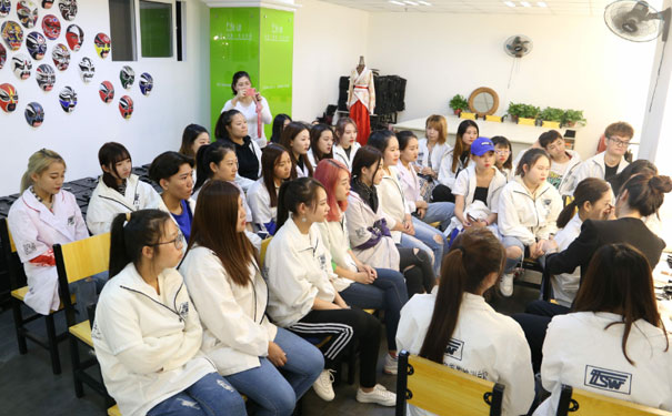 沈阳统丽国际美容美发培训学校