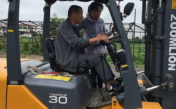 长沙永胜挖掘机培训学校