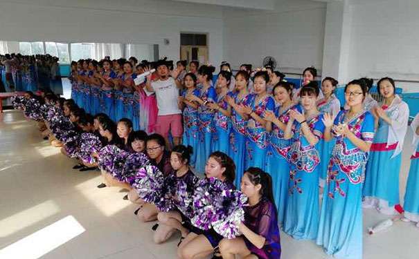 沈阳师联幼师学校