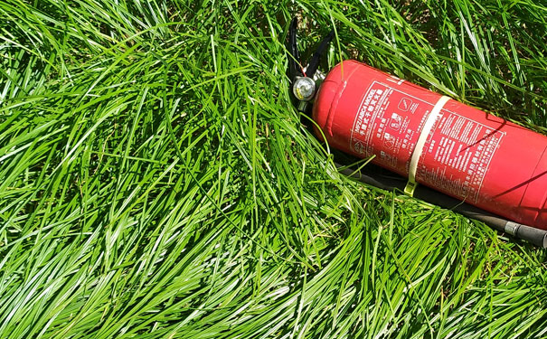 ����һ����������ʦ��ѵ���ĸ���_����Ǯ_��ַ�绰΢��