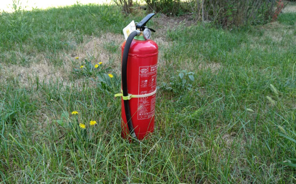 ����һ����������ʦ��ѵ���ĸ���_����Ǯ_��ַ�绰΢��