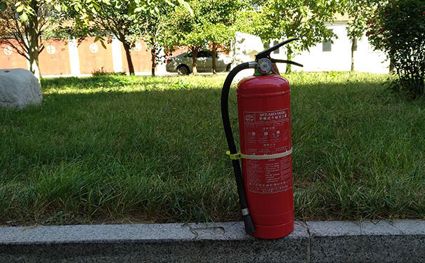 ������·����ʦ��ѵѧУ