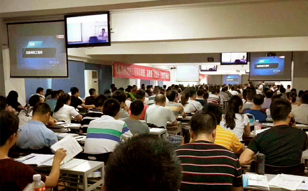 ��Ҵһ����������ʦ��ѵ���ĸ���_����Ǯ_��ַ�绰΢��