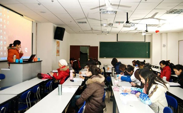 武汉东西湖区会计培训_武汉东西湖仁和会计学校