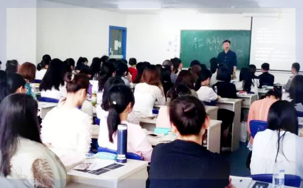 武汉硚口区会计培训_硚口区会计学校_硚口区仁和会计培训学校