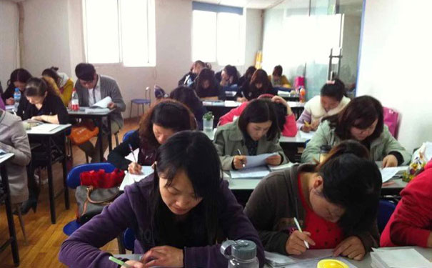 哈尔滨香坊区会计培训学校哪家好_学期_学费_地址