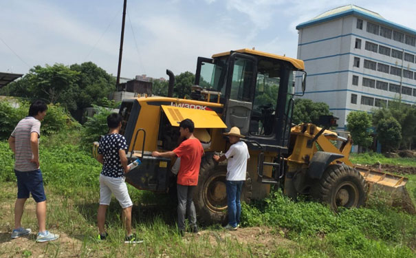 武汉建宏铲车培训学校
