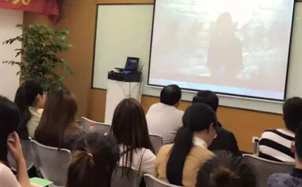 伊犁会计培训_初级会计职称培训班