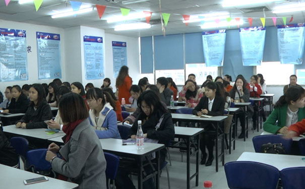 �ൺ�ķ��������ѵѧУ-�ʺͻ��ѧУ