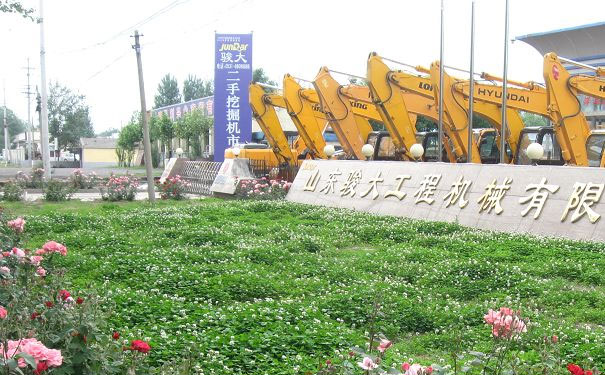 聊城挖掘机培训学校哪家好 - 学费多少钱