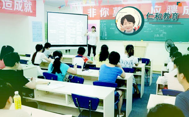 �Ϸ������ѧ�����ôѧ����ѧ�𣿶���Ǯ��