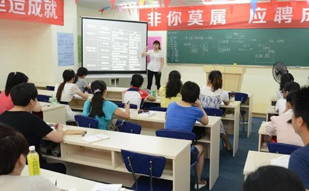 �����������ѧ�����ôѧ����ѧ�𣿶���Ǯ��     