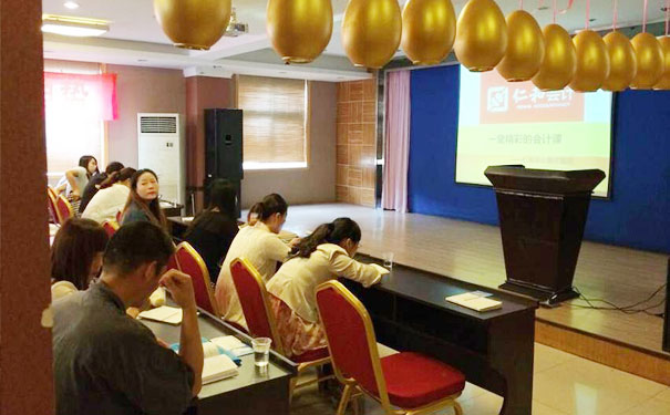 ���������ѧ�����ôѧ����ѧ�𣿶���Ǯ��