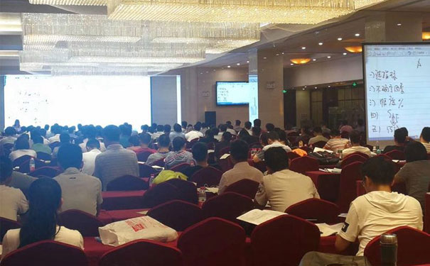 ������������������ʦ��ѵ�ļҺ�-����-��ַ-�绰