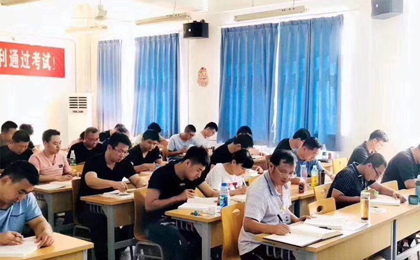 �Ϻ���ɽ����������ʦ��ѵ�ļҺ�-����-��ַ-�绰