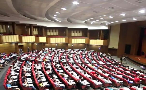 ������������������ʦ��ѵ�ļҺ�-����-��ַ-�绰