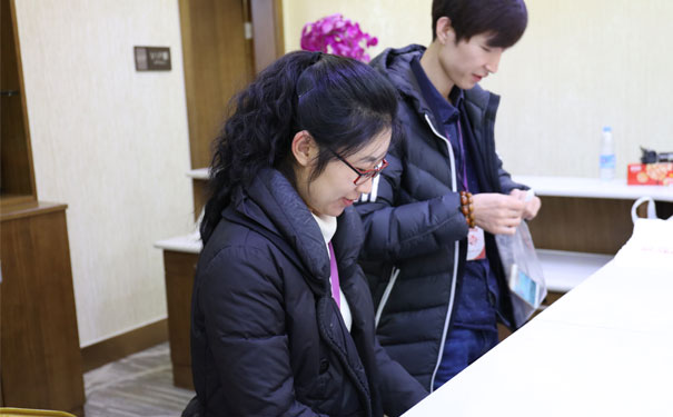 ����ɳƺ������������ʦ��ѵ�ļҺ�-����-��ַ-�绰