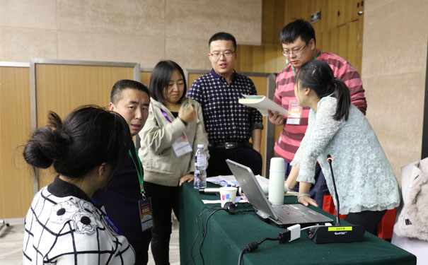 �����山����������ʦ��ѵ�ļҺ�-����-��ַ-�绰