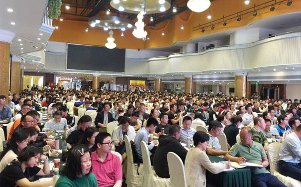 �е½�������ʦ��ѵ�ļҺ�-����-��ַ-�绰