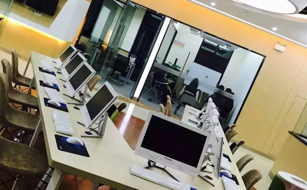 ���ݺ���Ӣ����ѵ�ļҺ� - ���ö���Ǯ - ��ַ