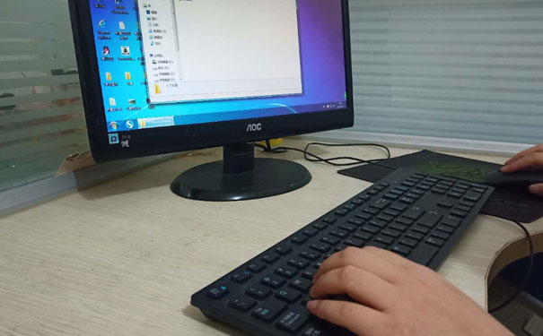 ���ݴ�������ѵ�����ĸ���-ѧ��-��ַ-�绰