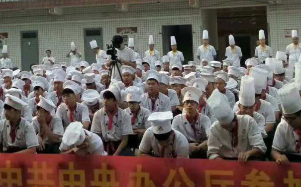 涞水厨师培训学校哪家好-学费多少钱-学多久