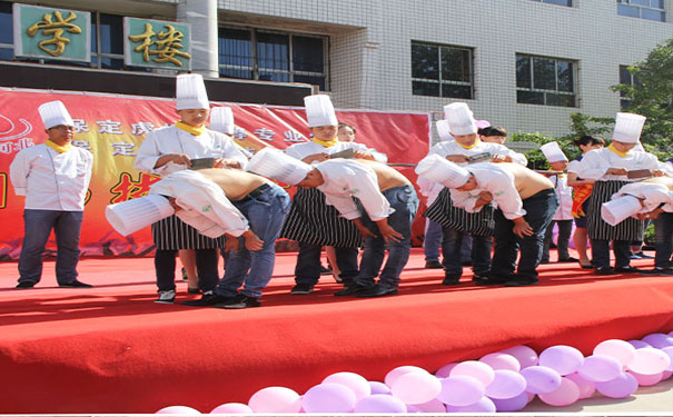 富平厨师培训学校哪家好-学费多少钱-学多久