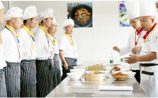 鸡泽厨师培训学校哪家好-学费多少钱-学多久