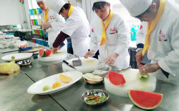 杭州江干区厨师培训学校哪家好-学费多少钱-学多久