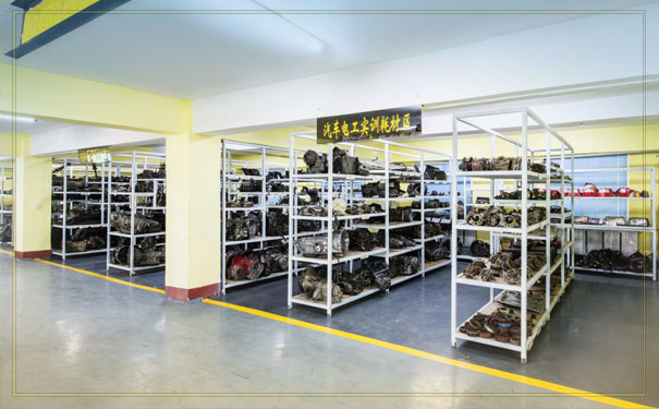 �׸�ѧ�����ļҺ� - Ҫ��� - ����Ǯ