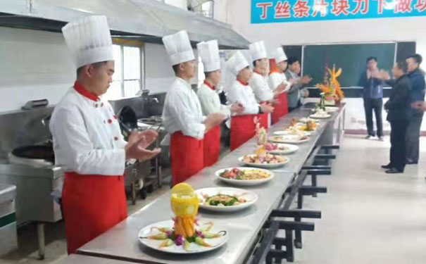 富平厨师培训学校哪家好-学费多少钱-学多久