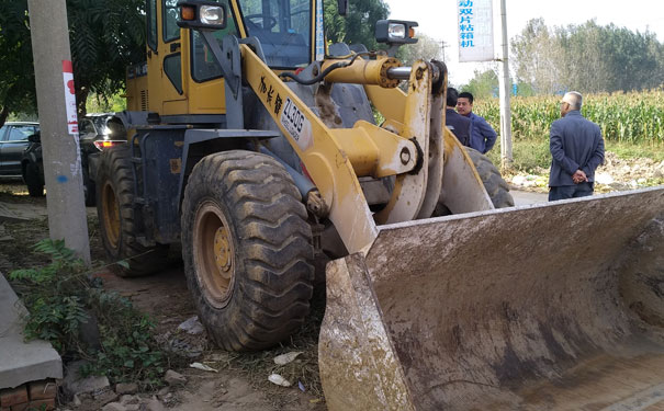 ����װ�ػ���ѵѧУ�ĸ��� - ����������ѵ�����Ǯ