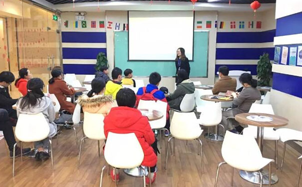 ����Ӣ����ѵ������Ŀ��