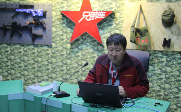 ����UI�����ѵѧУ�ĸ��� - ѧ�Ѷ���Ǯ - ��ַ