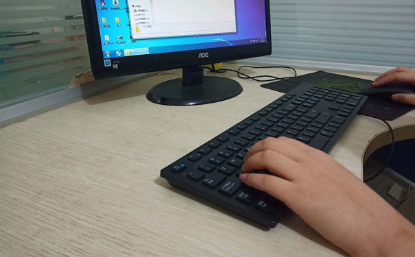 ����UI�����ѵѧУ�ĸ��� - ѧ�Ѷ���Ǯ - ��ַ