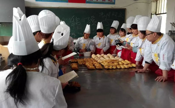 宝鸡蛋糕培训学校哪里好 - 学费 - 地址